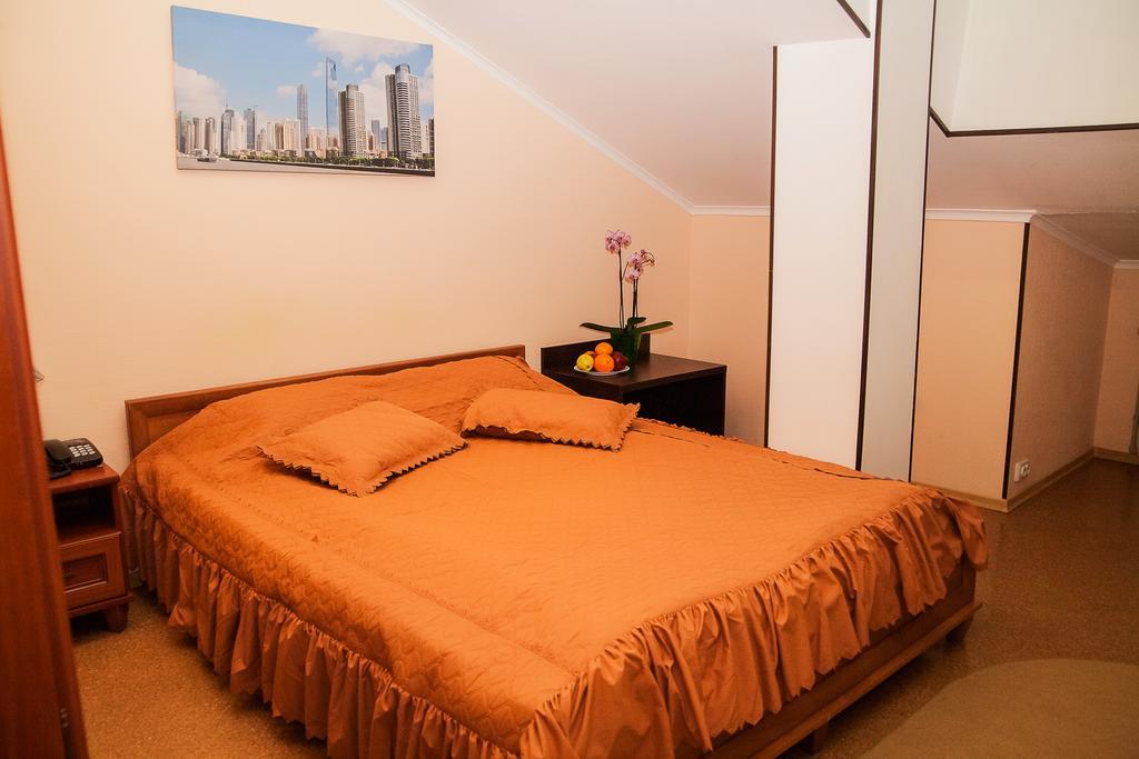 Hotel Gubernia à Kharkiv Extérieur photo