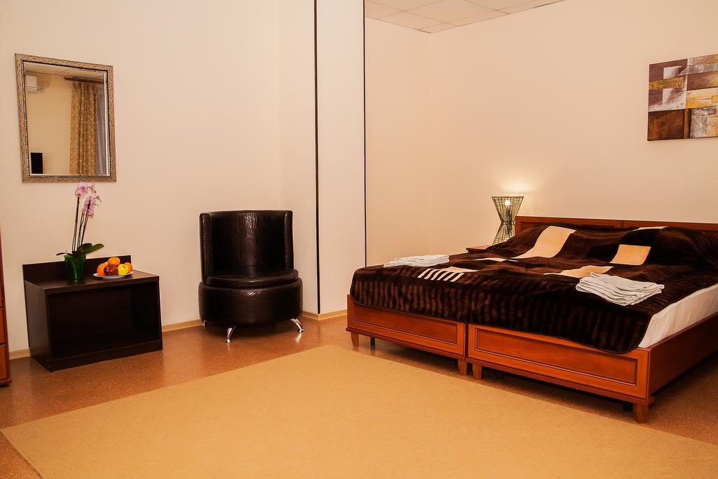 Hotel Gubernia à Kharkiv Extérieur photo