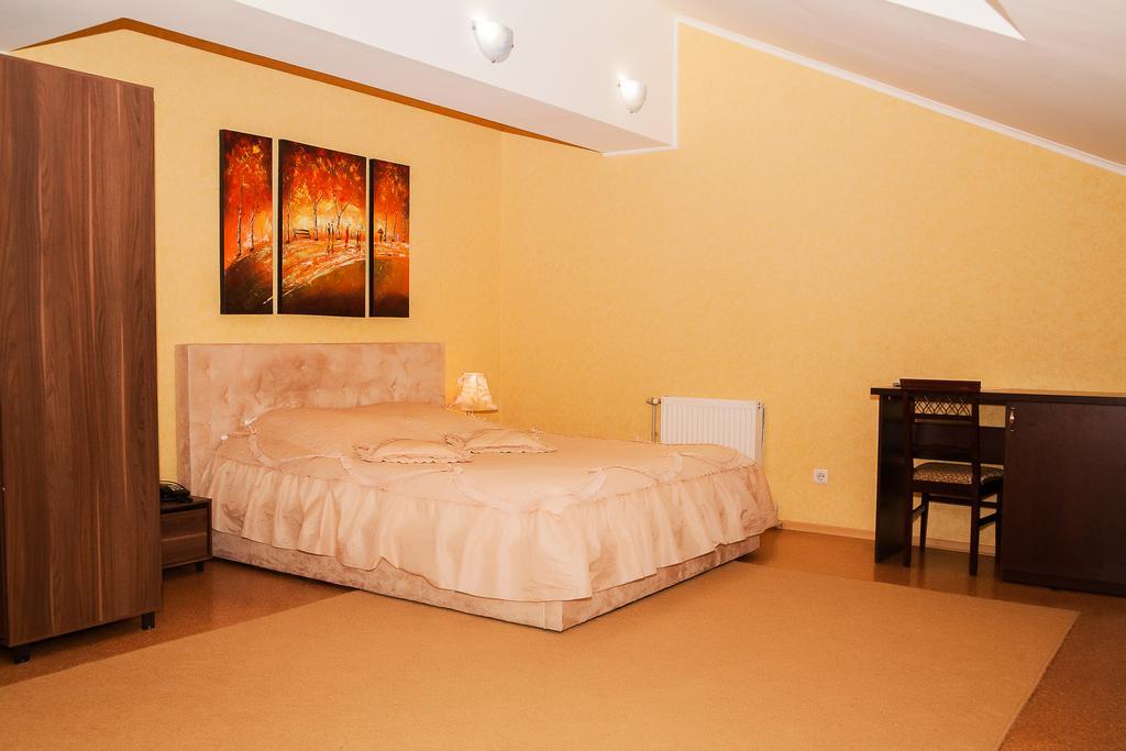 Hotel Gubernia à Kharkiv Extérieur photo
